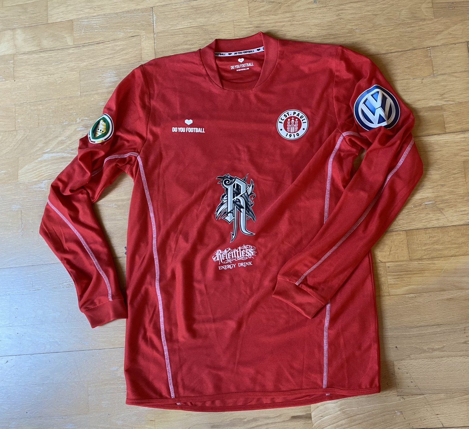 FC St. Pauli 2013-14 GK 2 Kit