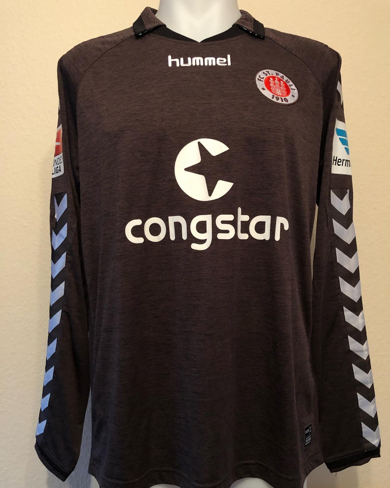 FC St. Pauli 2014-15 Home Kit