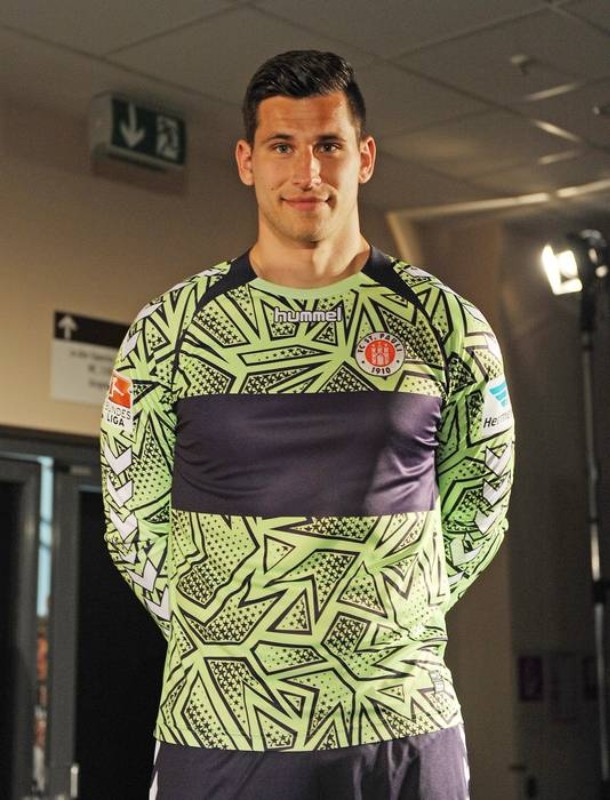 FC St. Pauli 2014-15 GK Home Kit