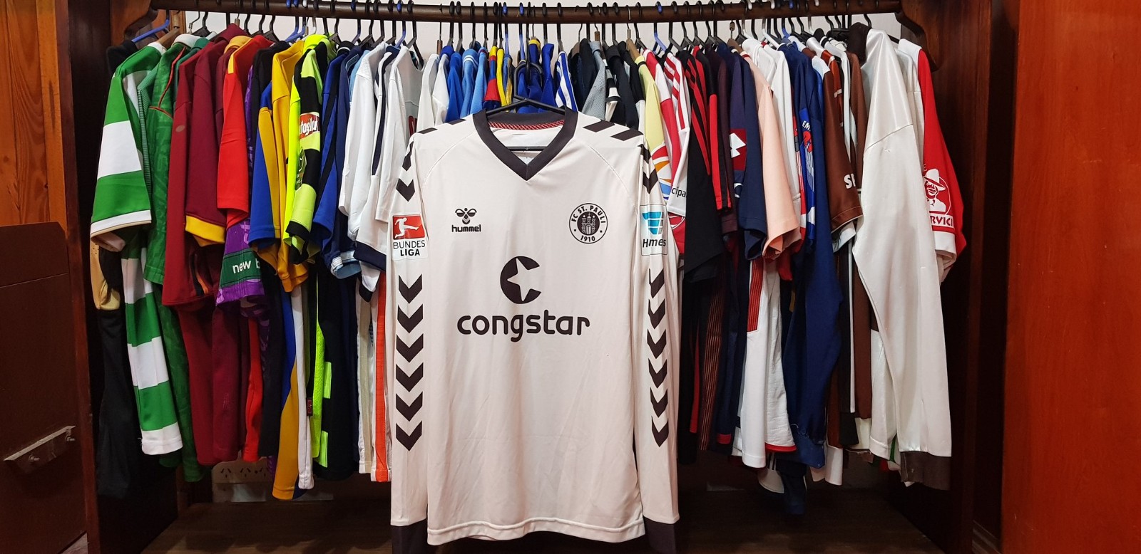 FC St. Pauli 2015-16 Special Kit