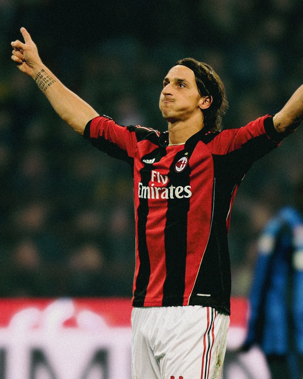 AC Milan 2010-11 Home Kit