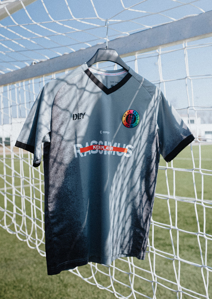 FC St. Pauli 2021-22 Third 2 Kit