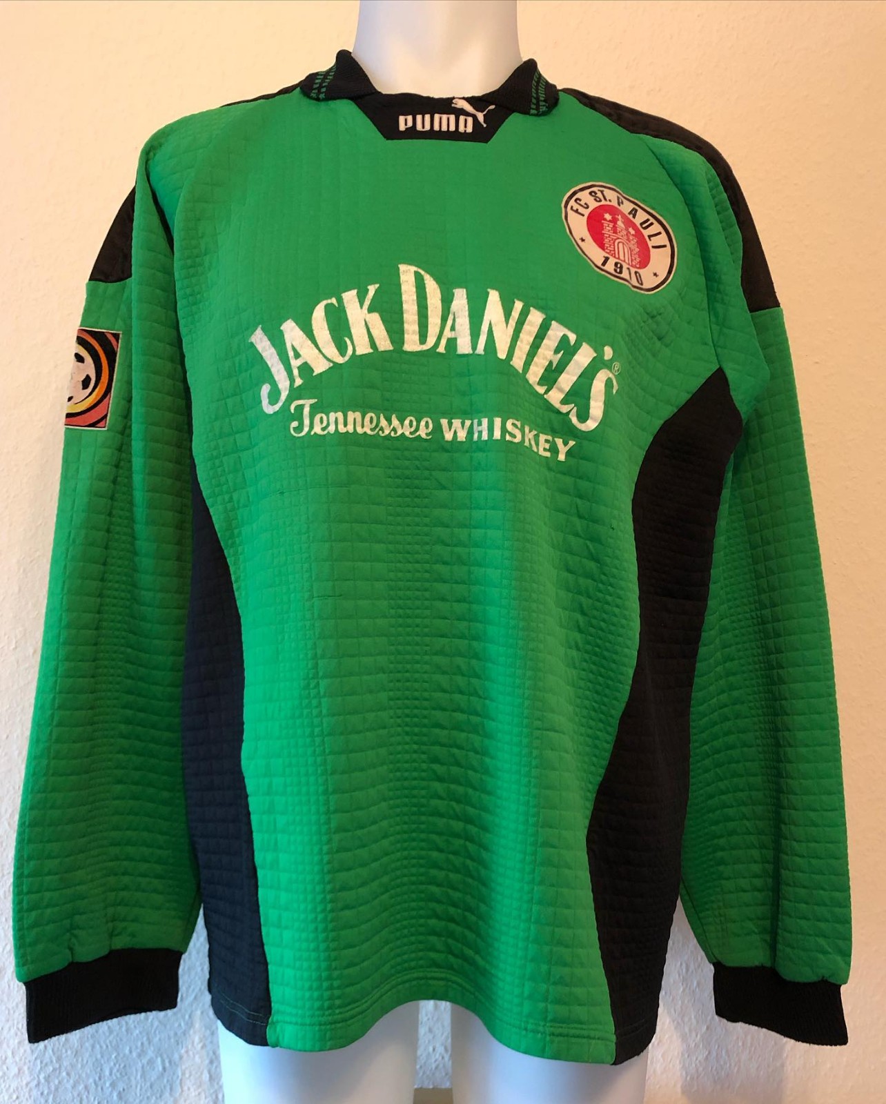 FC St. Pauli 1997-98 GK 2 Kit