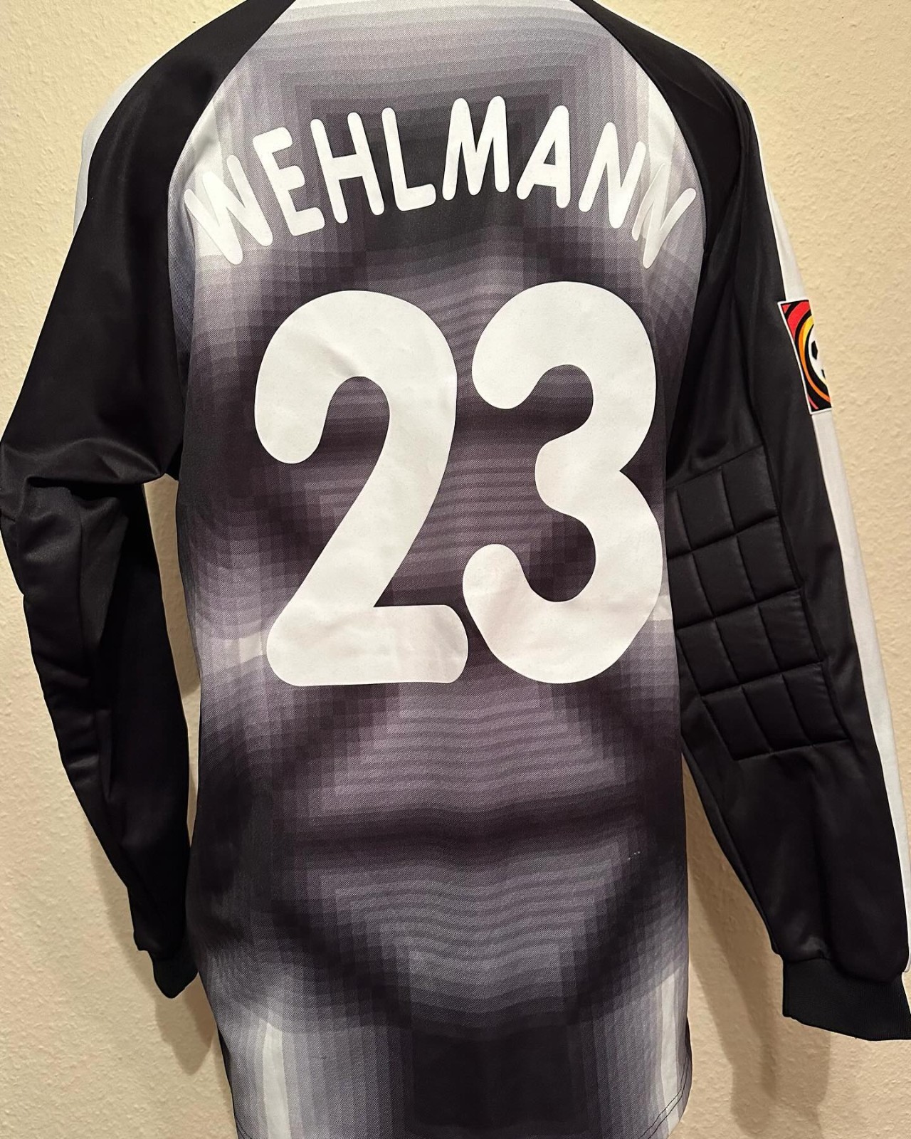 FC St. Pauli 1999-00 GK 2 Kit