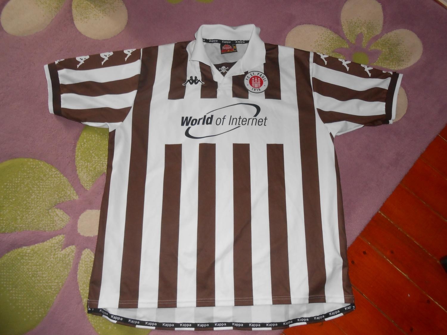 FC St. Pauli 2000-01 Home Kit