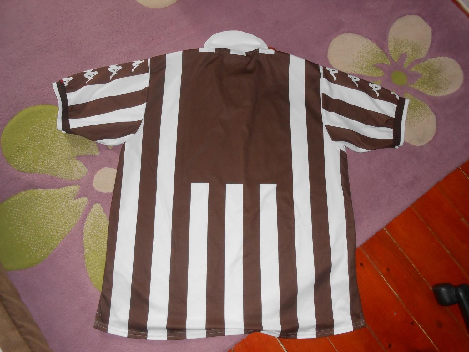 FC St. Pauli 2000-01 Home Kit