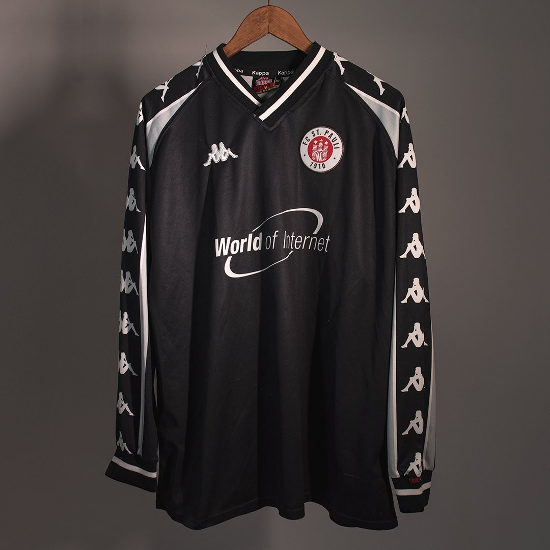 FC St. Pauli 2000-01 Away Kit