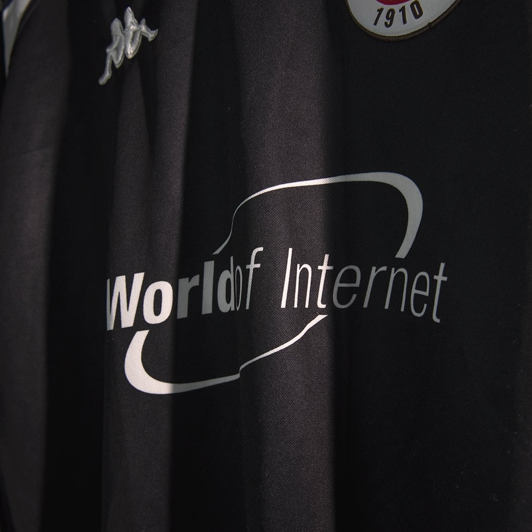 FC St. Pauli 2000-01 Away Kit