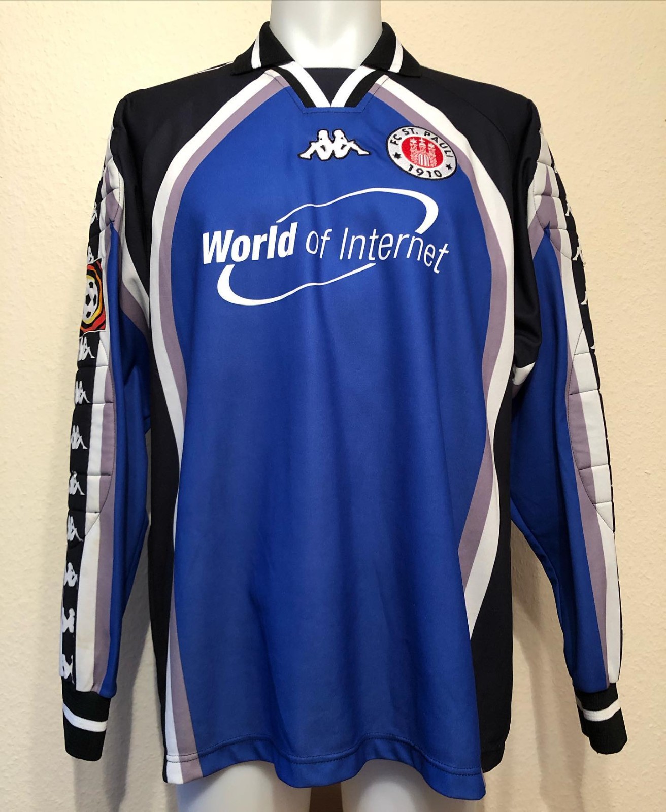 FC St. Pauli 2000-01 GK Kit