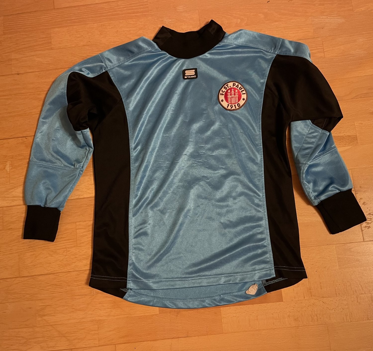 FC St. Pauli 2003-04 GK 2 Kit