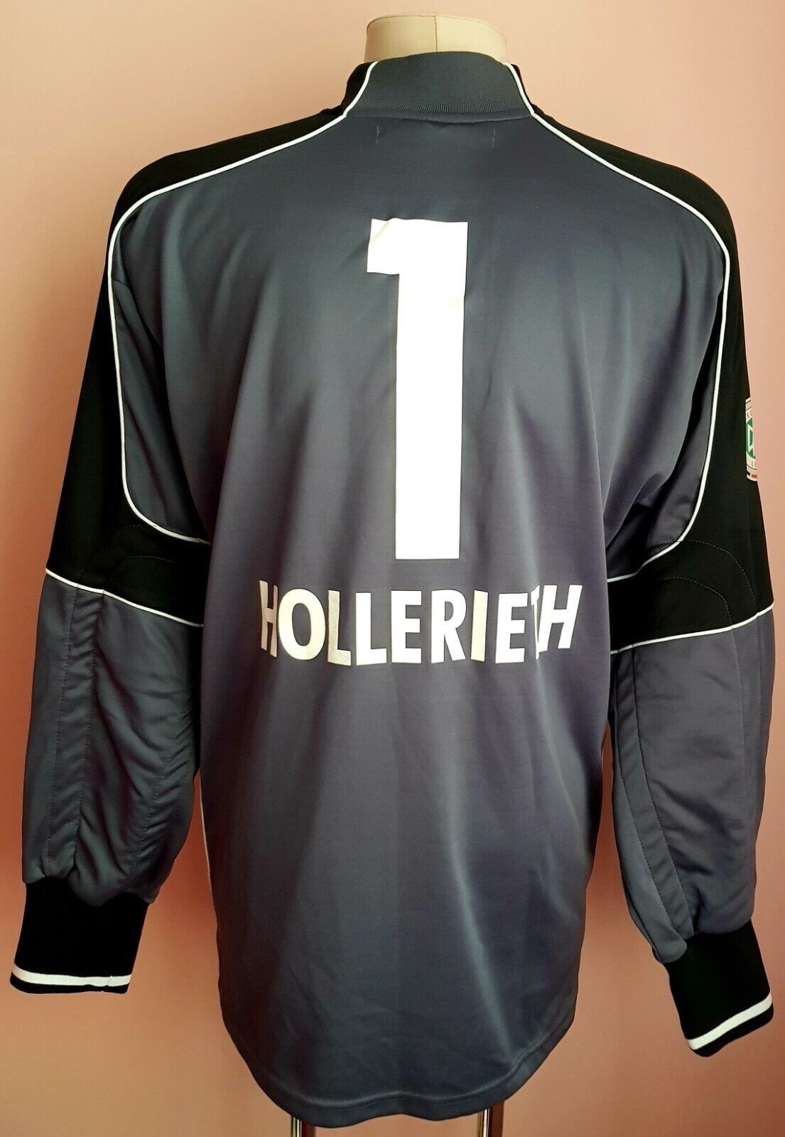 FC St. Pauli 2004-05 GK 3 Kit