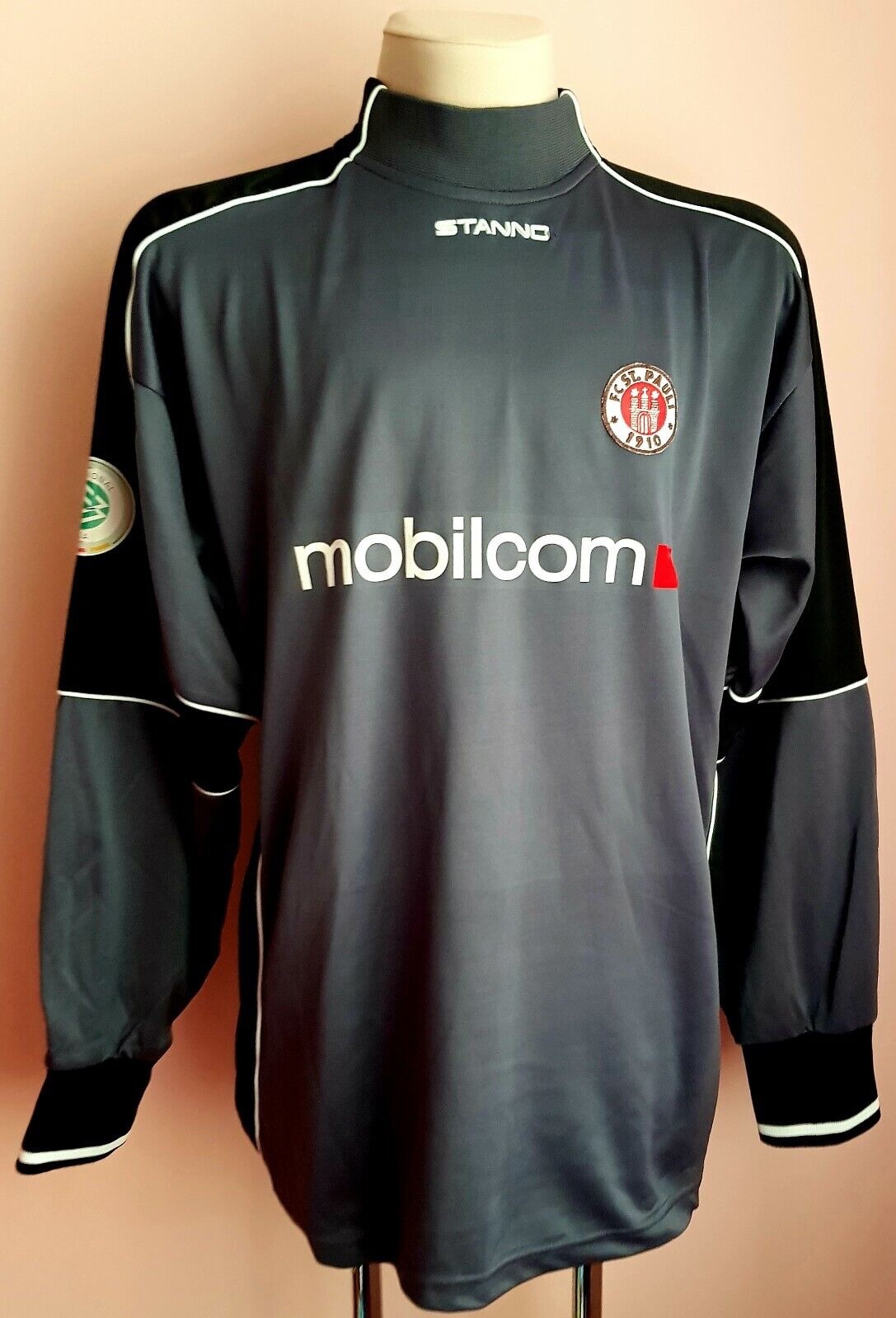 FC St. Pauli 2004-05 GK 3 Kit