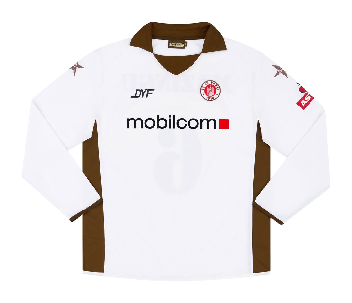 FC St. Pauli 2005-06 Third Kit