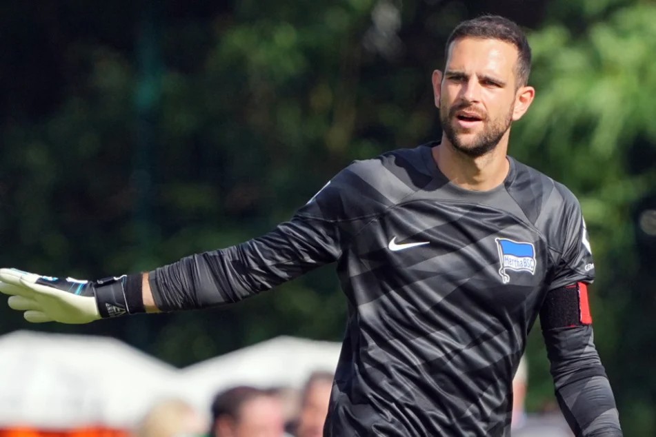 Hertha BSC 2023-24 Pre-Season GK Kit