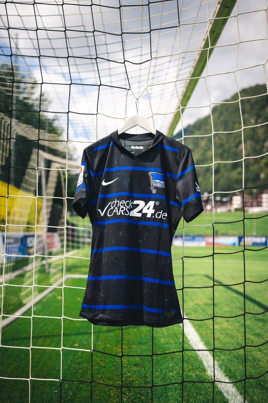 Hertha BSC 2024-25 Away Kit