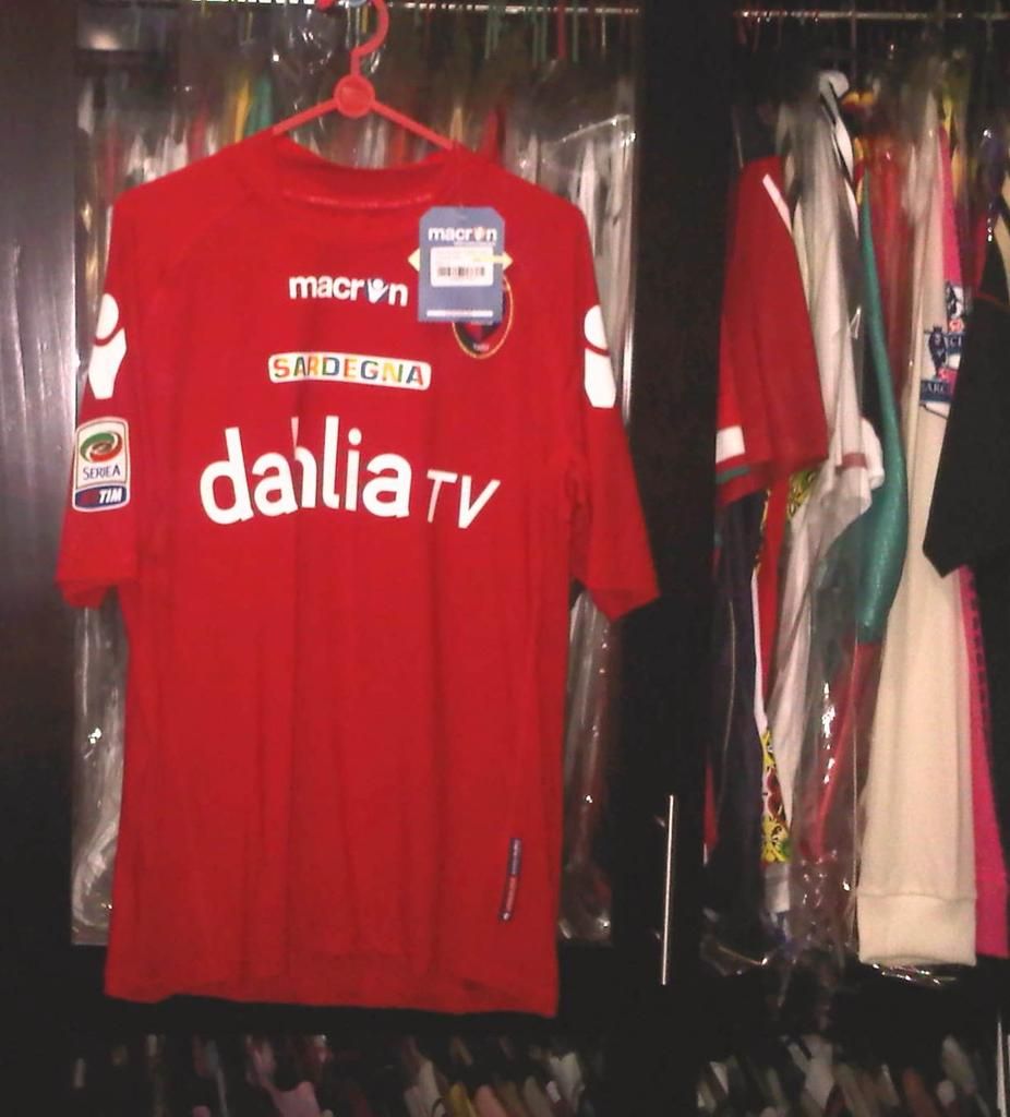 Cagliari Calcio 2010-11 Third Kit