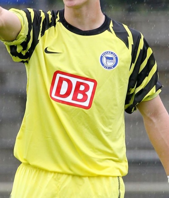Hertha BSC 2010-11 GK 2 Kit