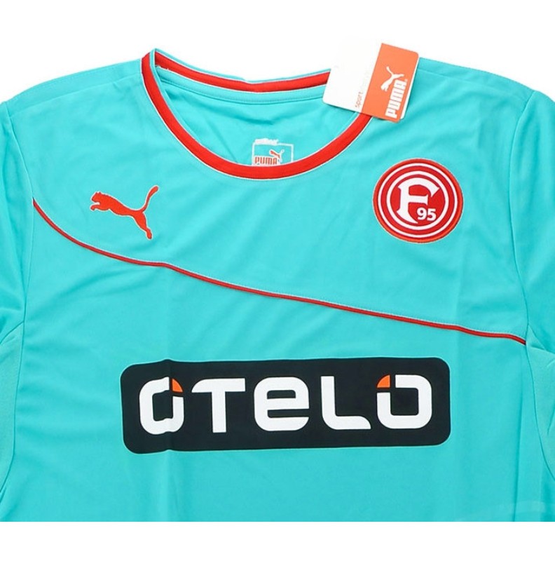 Fortuna Düsseldorf 2013-14 Third Kit