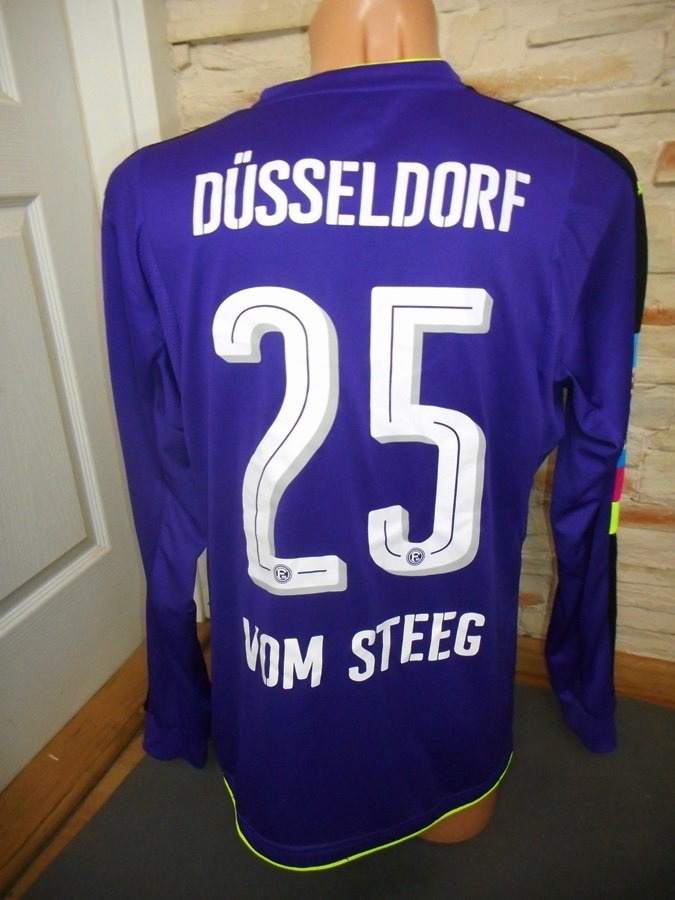 Fortuna Düsseldorf 2016-17 GK 1 Kit