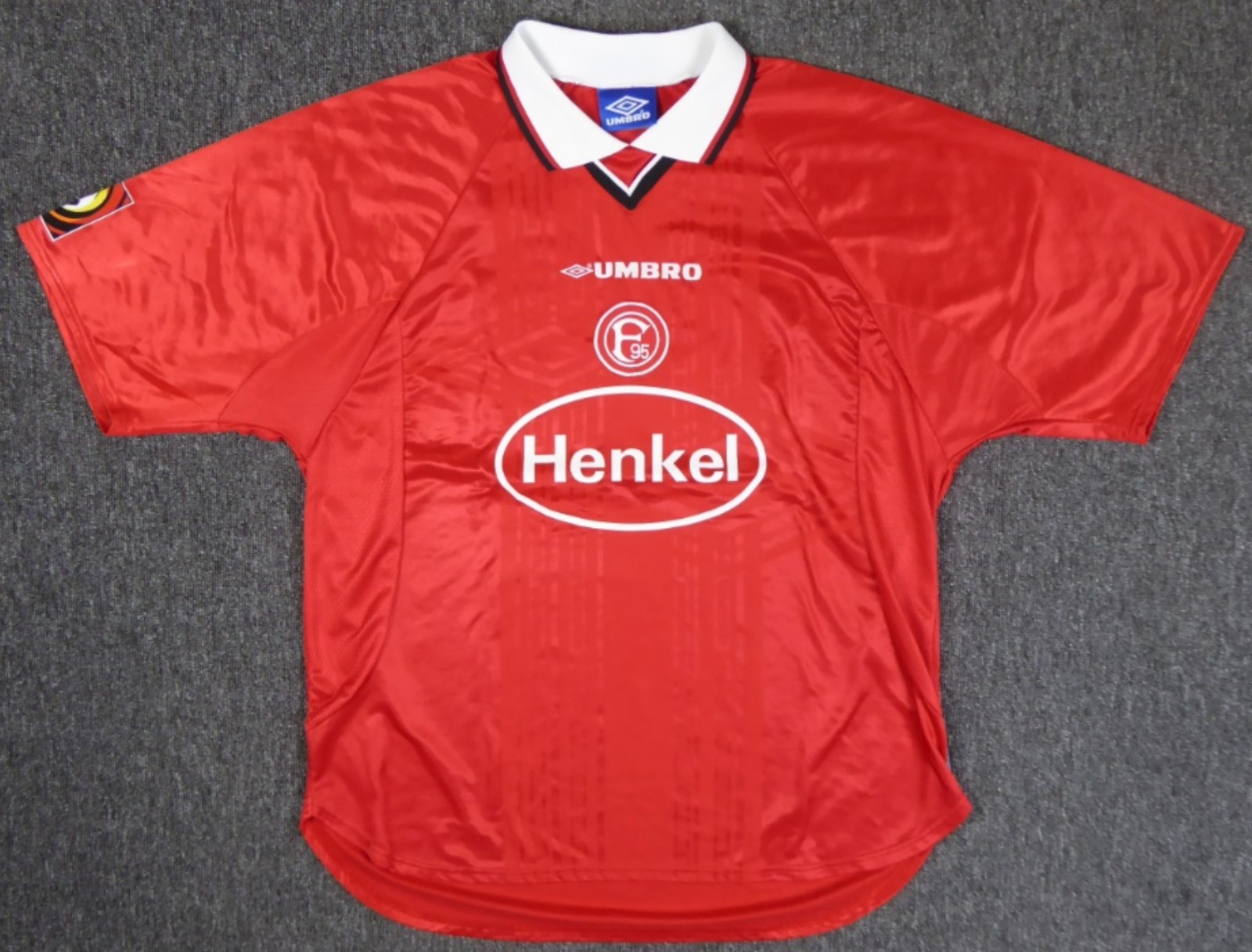 Fortuna Düsseldorf 1998-99 Home Kit