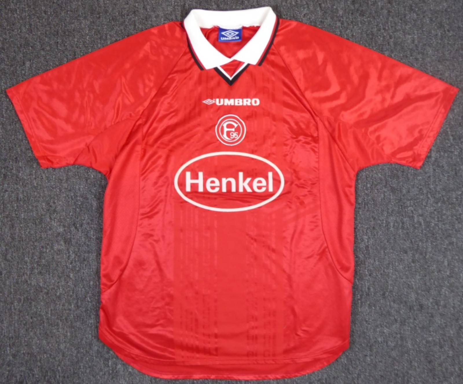 Fortuna Düsseldorf 2000-01 Home Kit