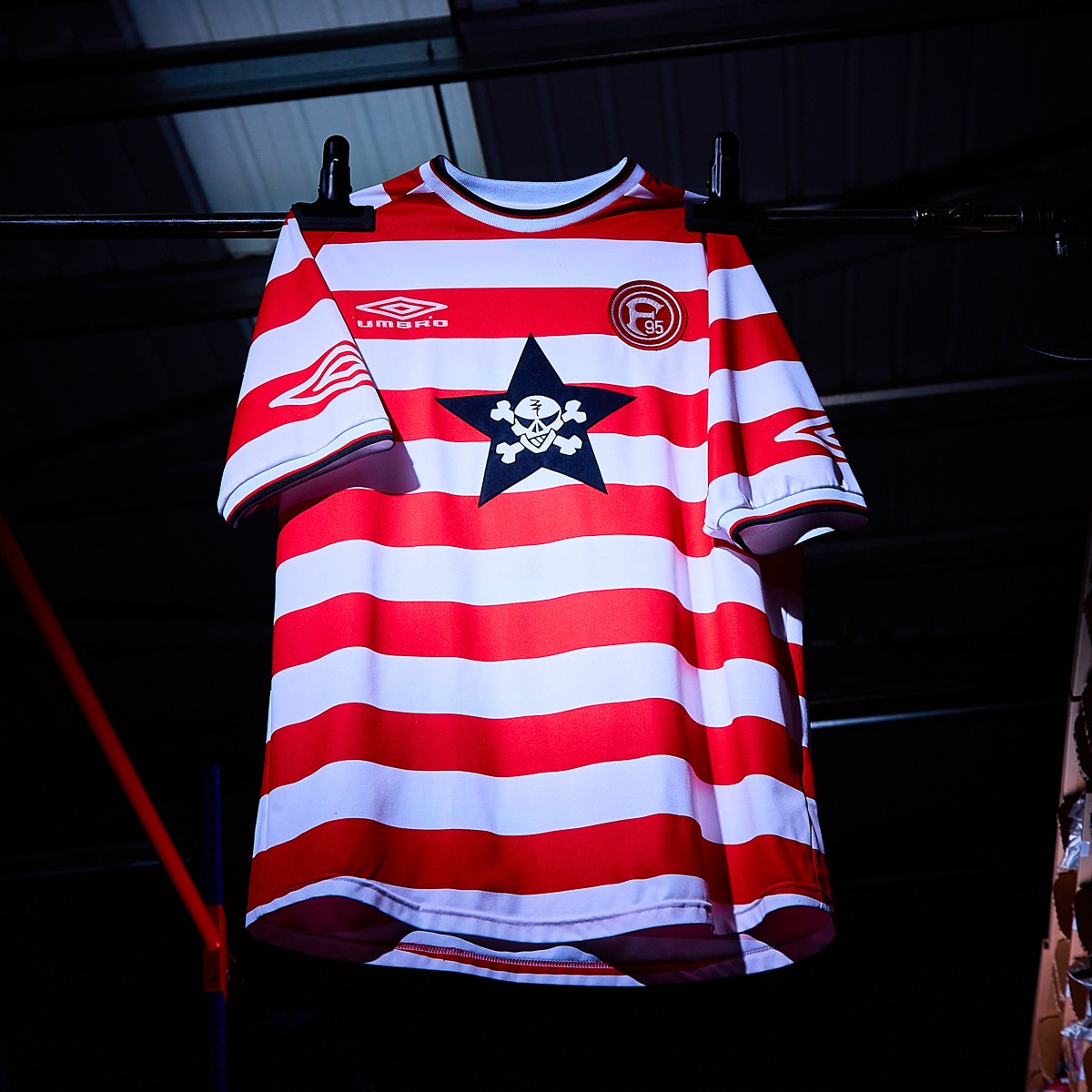 Fortuna Düsseldorf 2001-02 Home 2 Kit