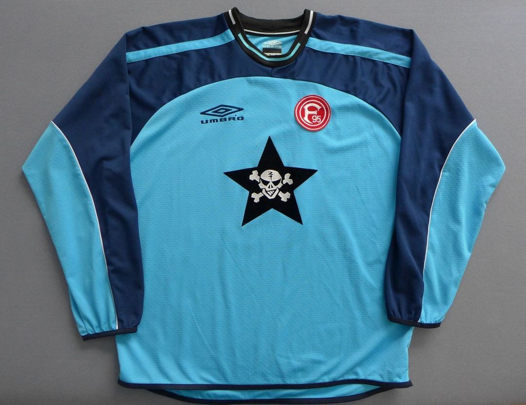 Fortuna Düsseldorf 2001-02 GK Away Kit