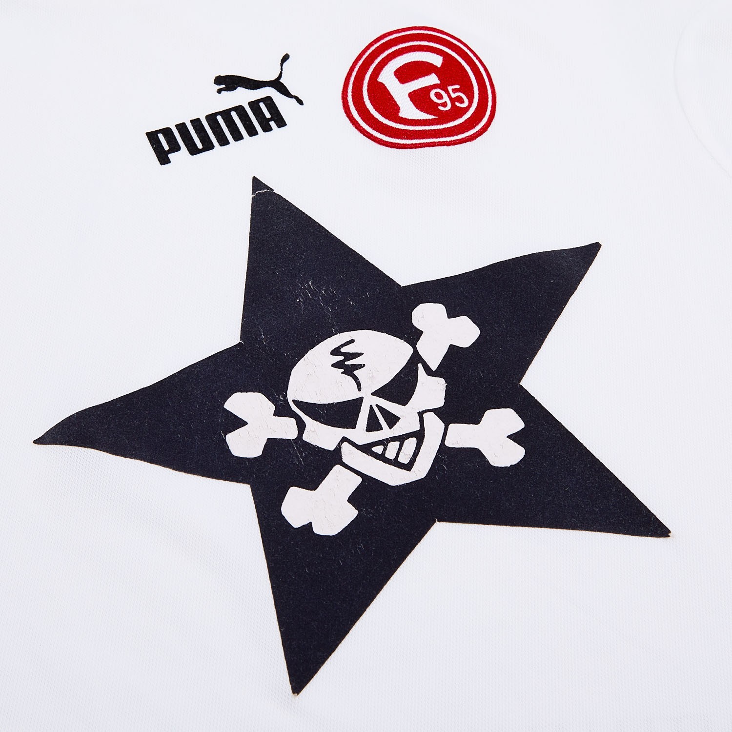 Fortuna Düsseldorf 2003-04 Away V2 Kit