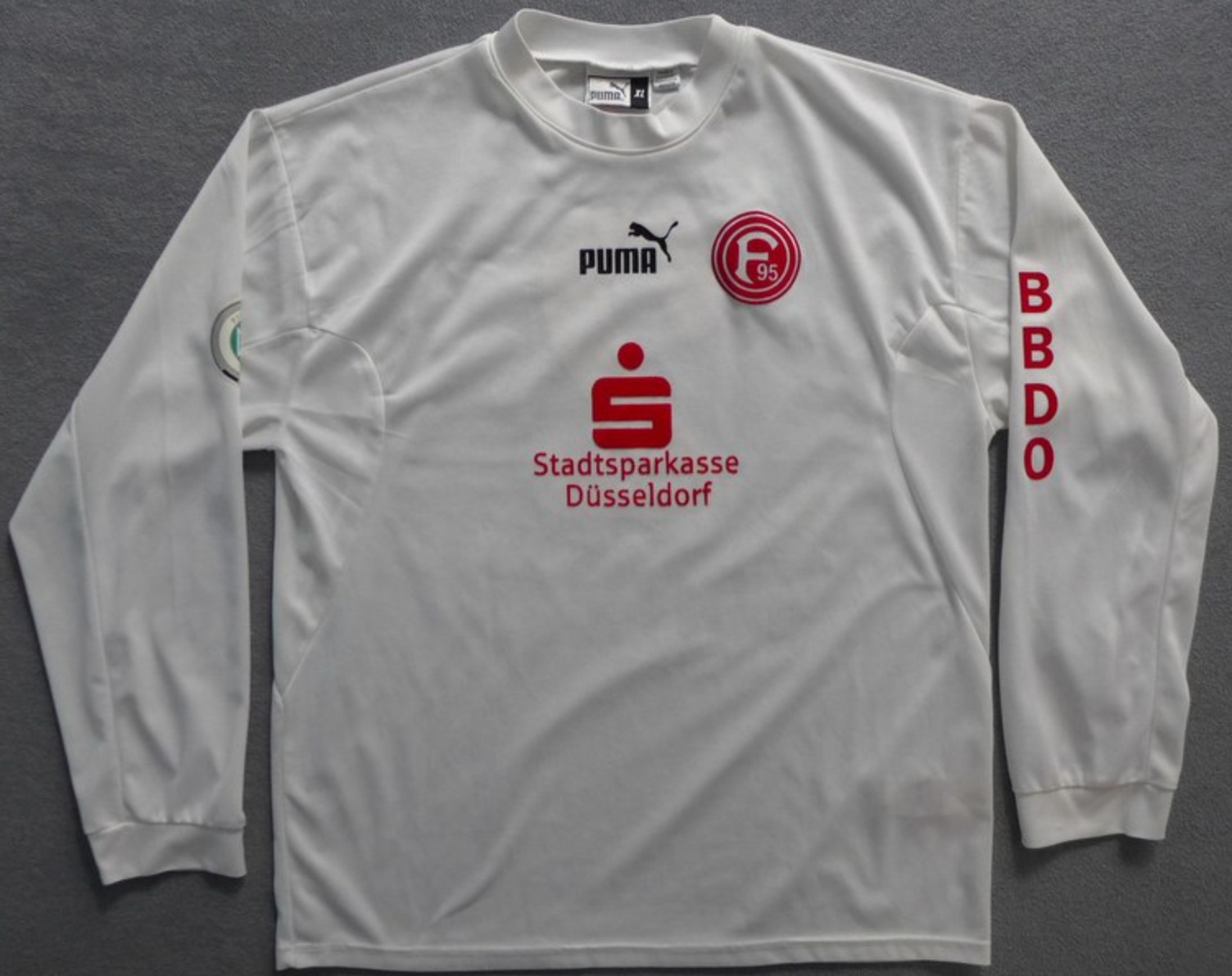 Fortuna Düsseldorf 2004-05 Away Kit