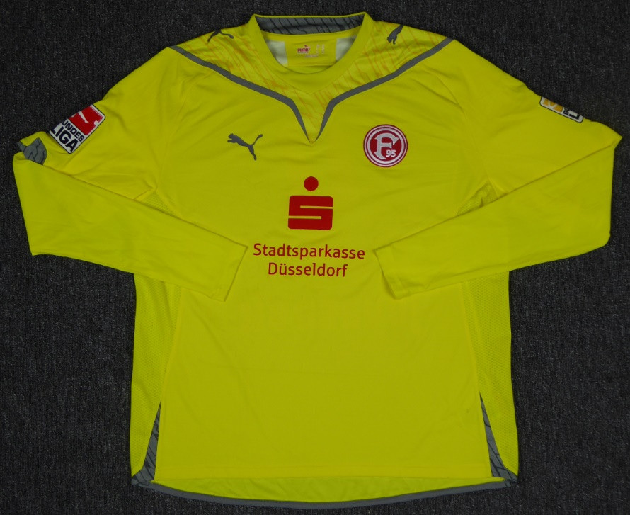 Fortuna Düsseldorf 2009-10 Third Kit