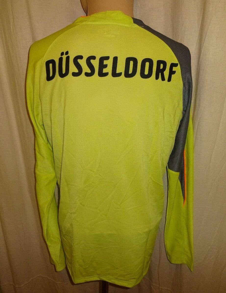 Fortuna Düsseldorf 2010-11 GK 1 Kit