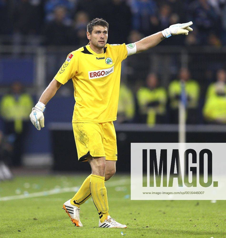 Greuther Fürth 2013-14 GK 1 Kit