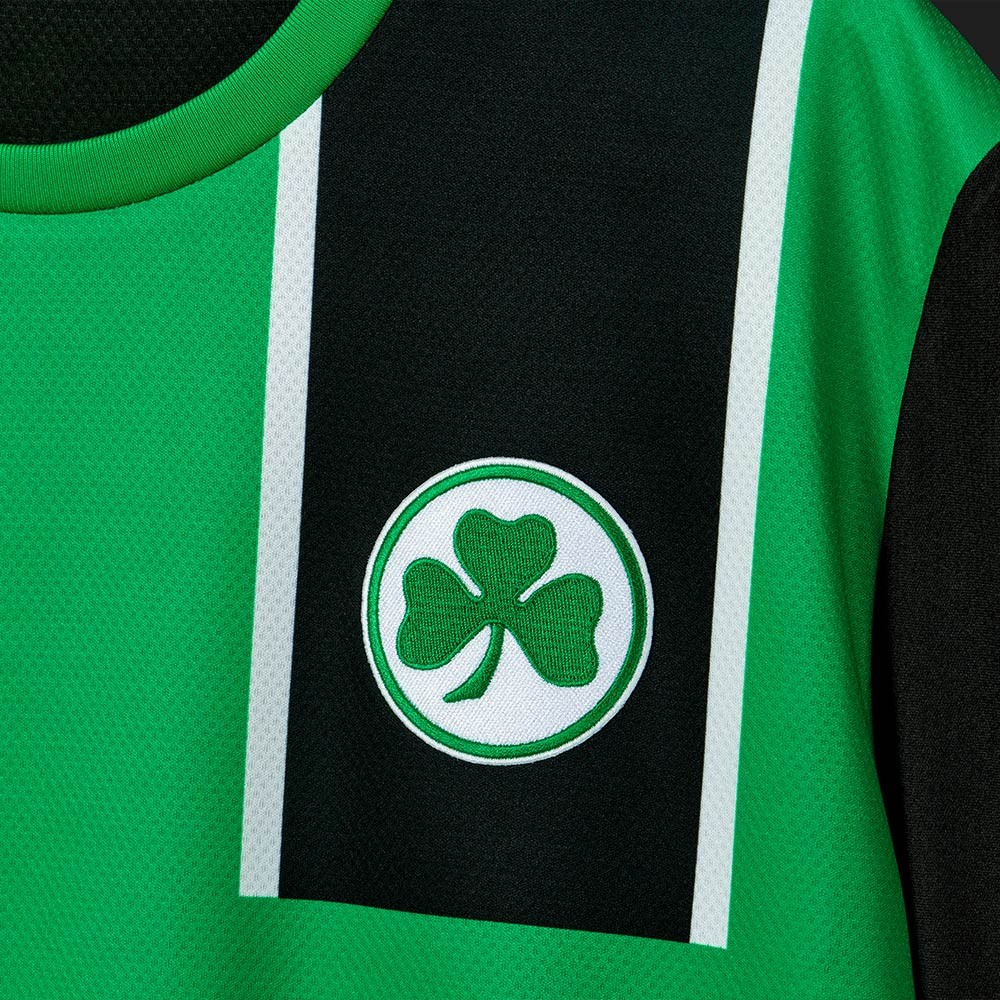 Greuther Fürth 2022-23 Away Kit