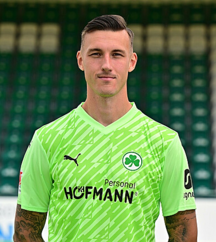 Greuther Fürth 2023-24 GK 1 Kit