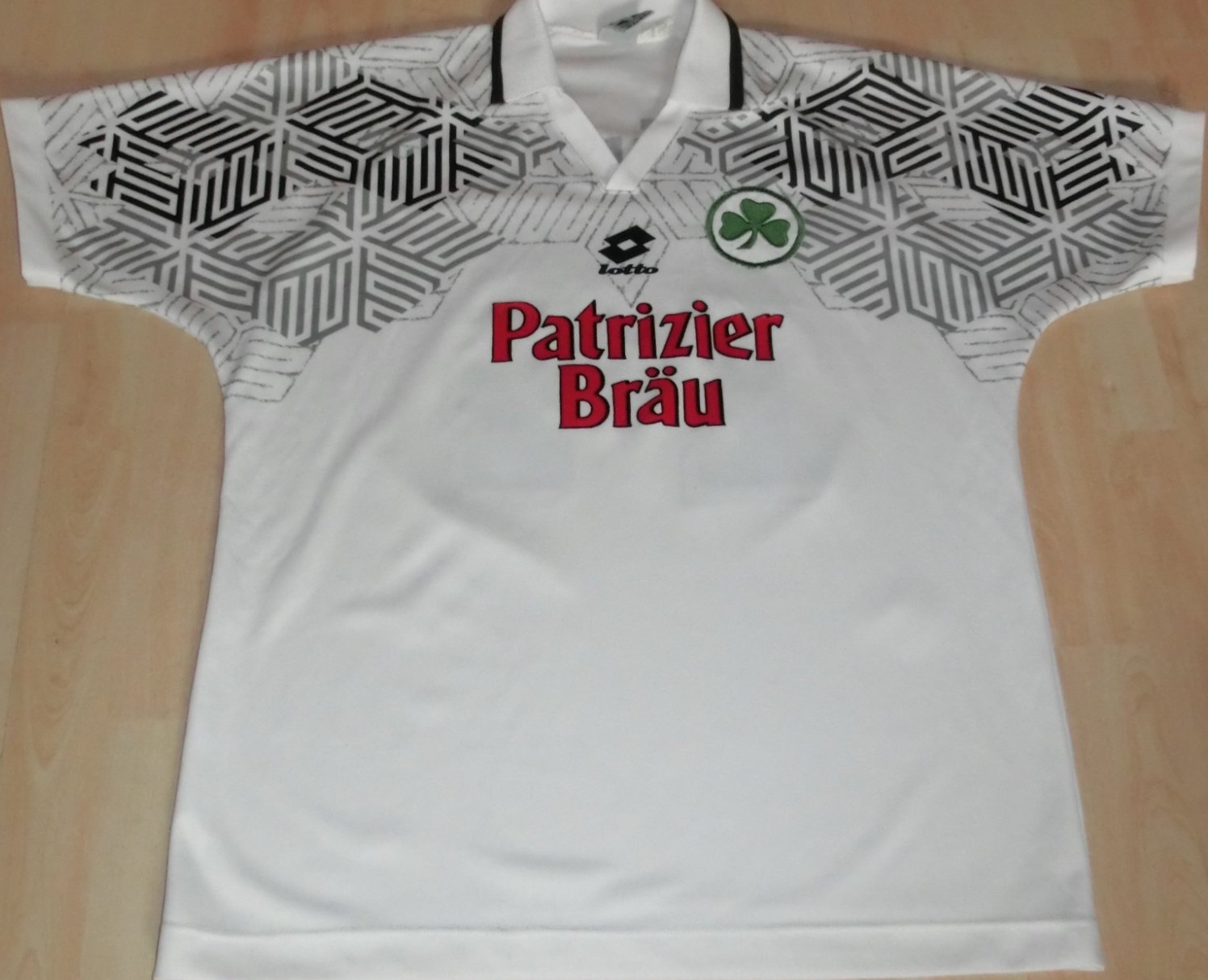 Greuther Fürth 1995-96 Home Kit