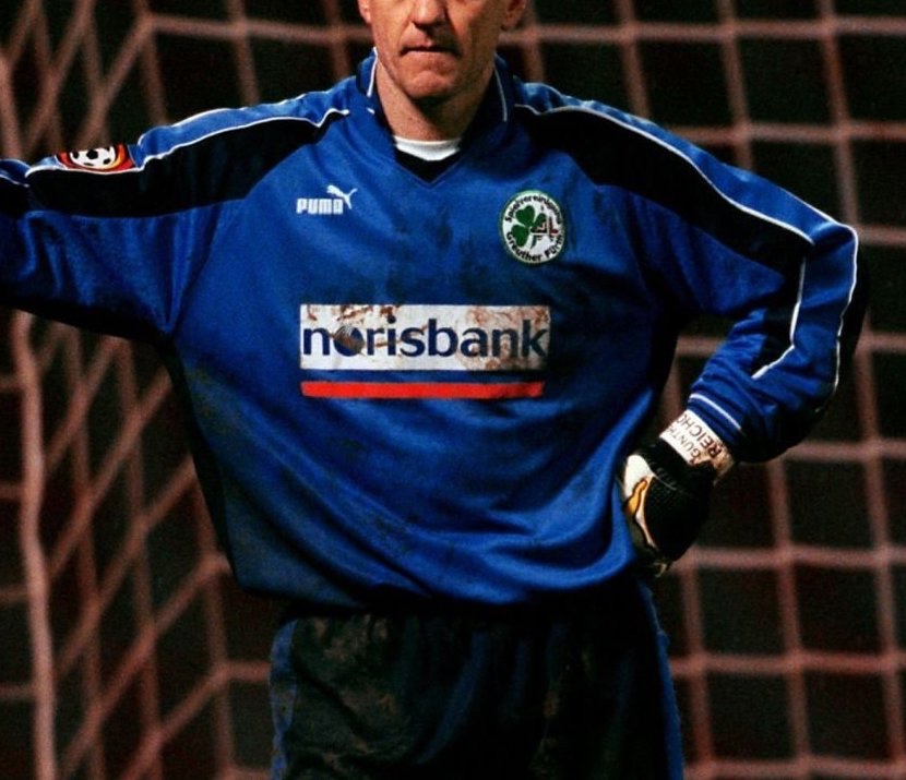 Greuther Fürth 1999-00 GK 2 Kit