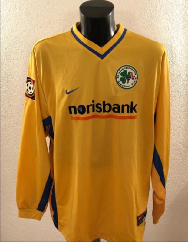Greuther Fürth 2000-01 Third Kit