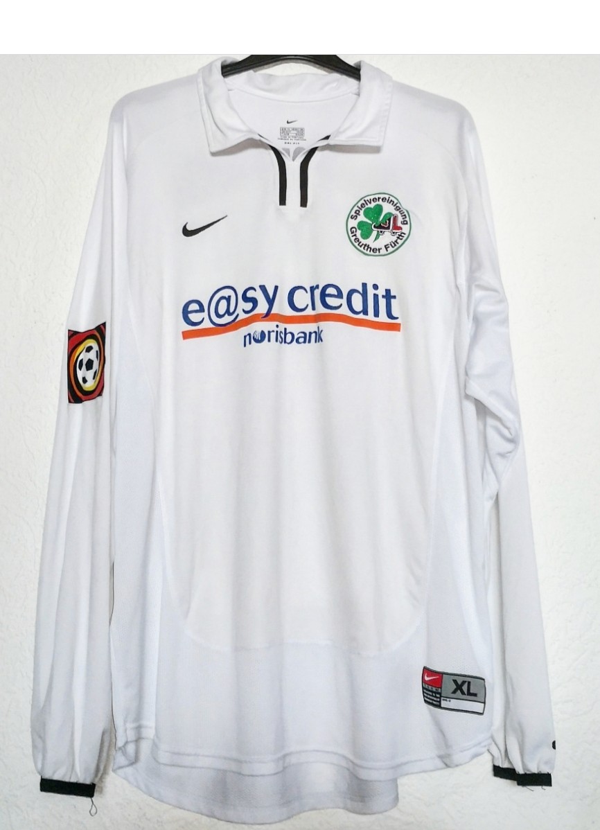 Greuther Fürth 2001-02 Away Kit
