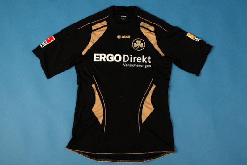 Greuther Fürth 2009-10 Third Kit