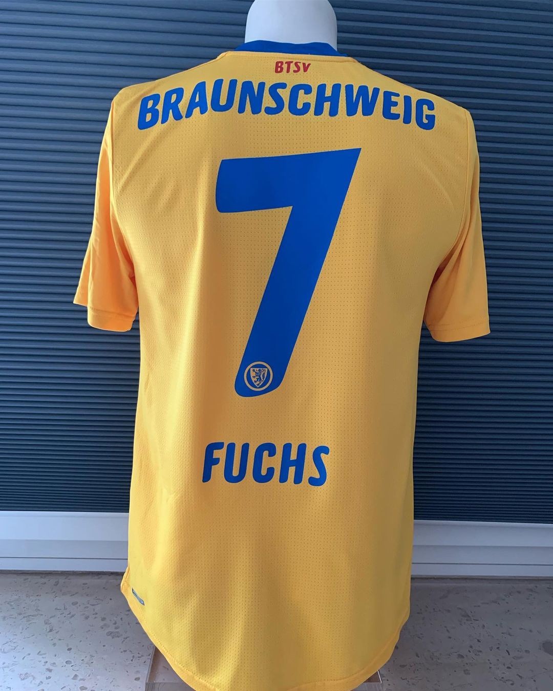 Eintracht Braunschweig 2011-12 Home Kit