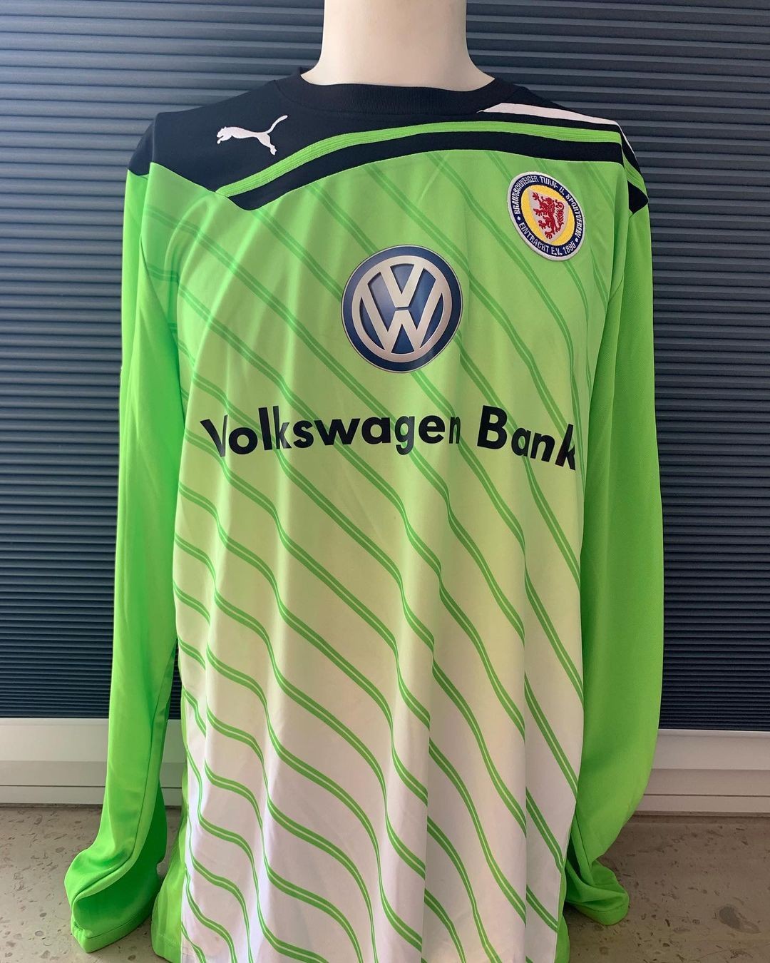 Eintracht Braunschweig 2011-12 GK 2 Kit