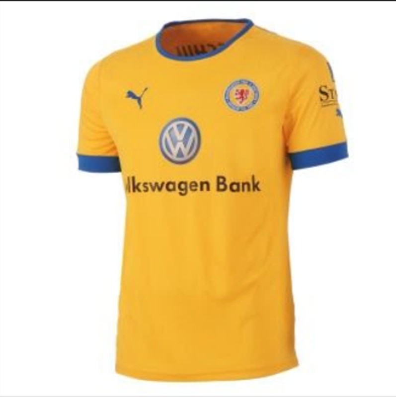 Eintracht Braunschweig 2012-13 Home Kit