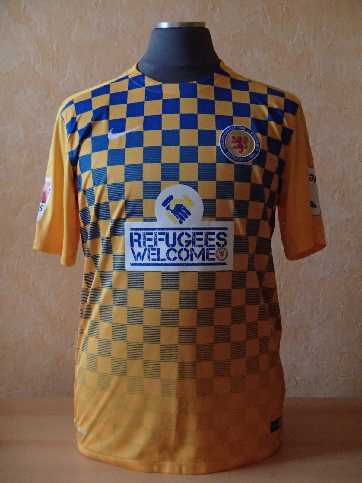 Eintracht Braunschweig 2015-16 Special Kit
