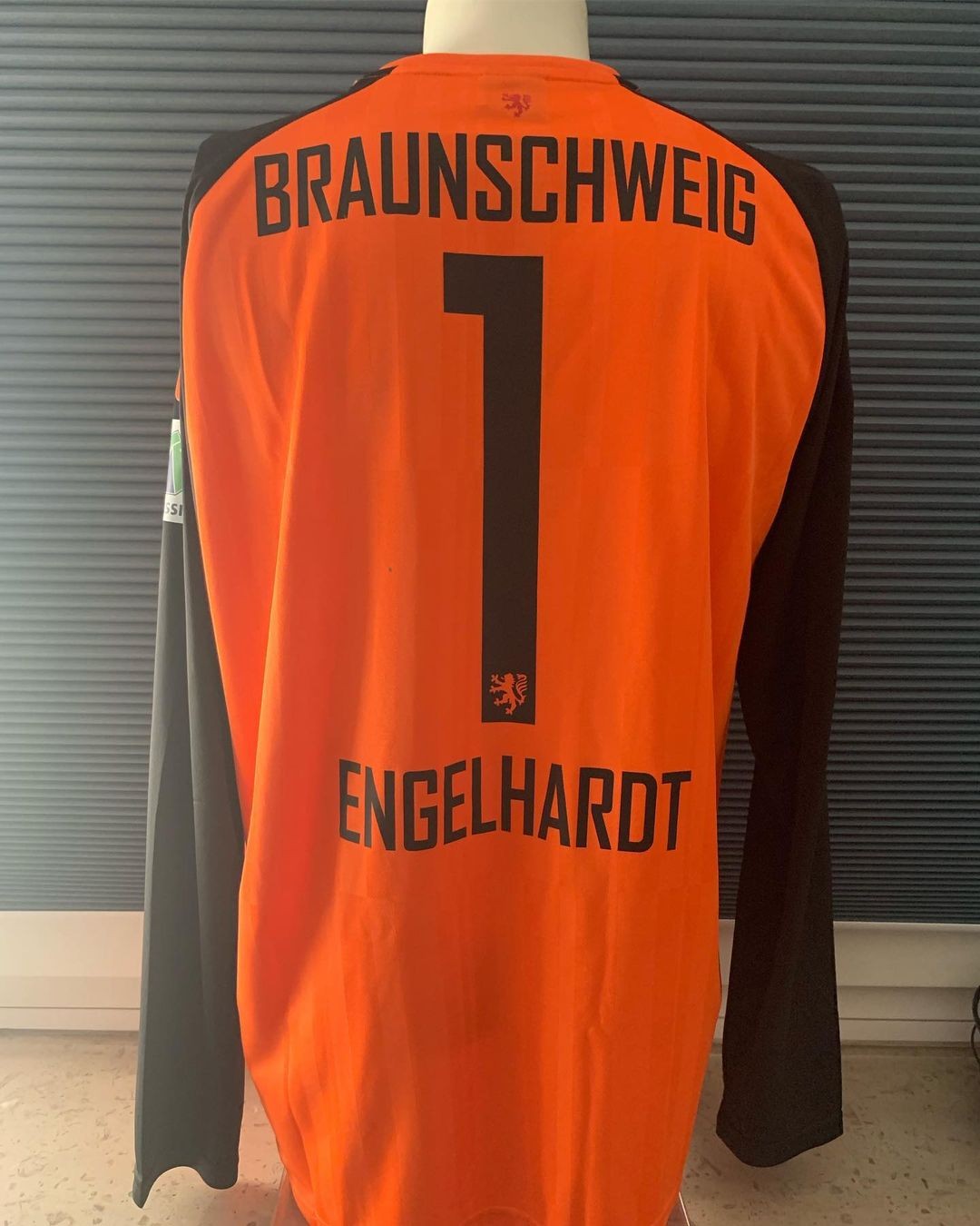 Eintracht Braunschweig 2020-21 GK 1 Kit