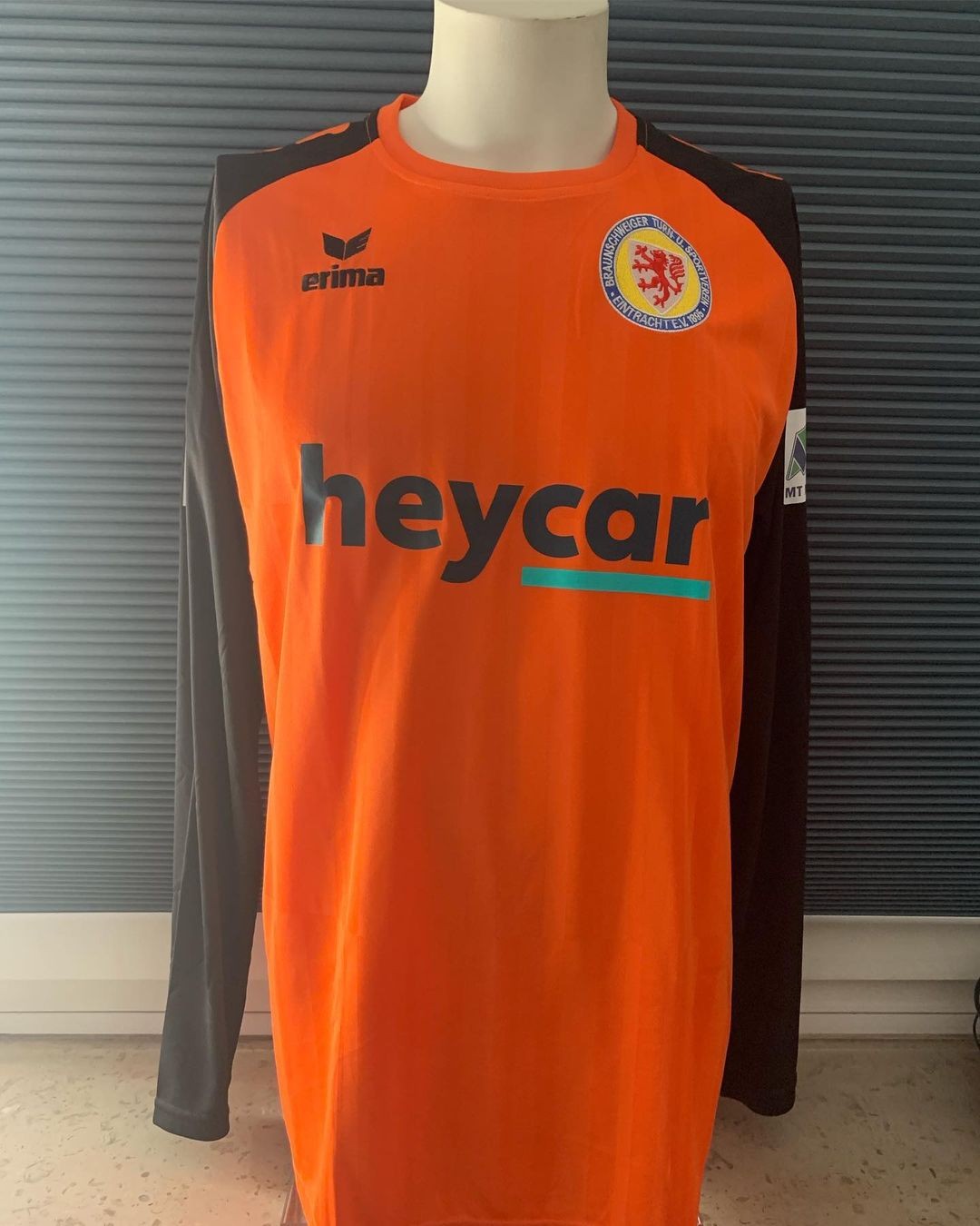 Eintracht Braunschweig 2020-21 GK 1 Kit