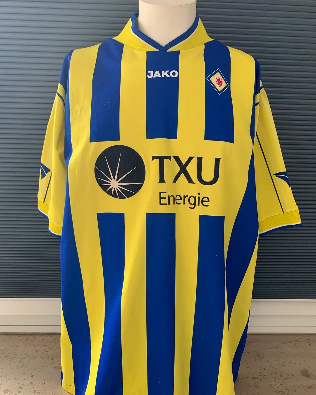 Eintracht Braunschweig 2002-03 Home Kit