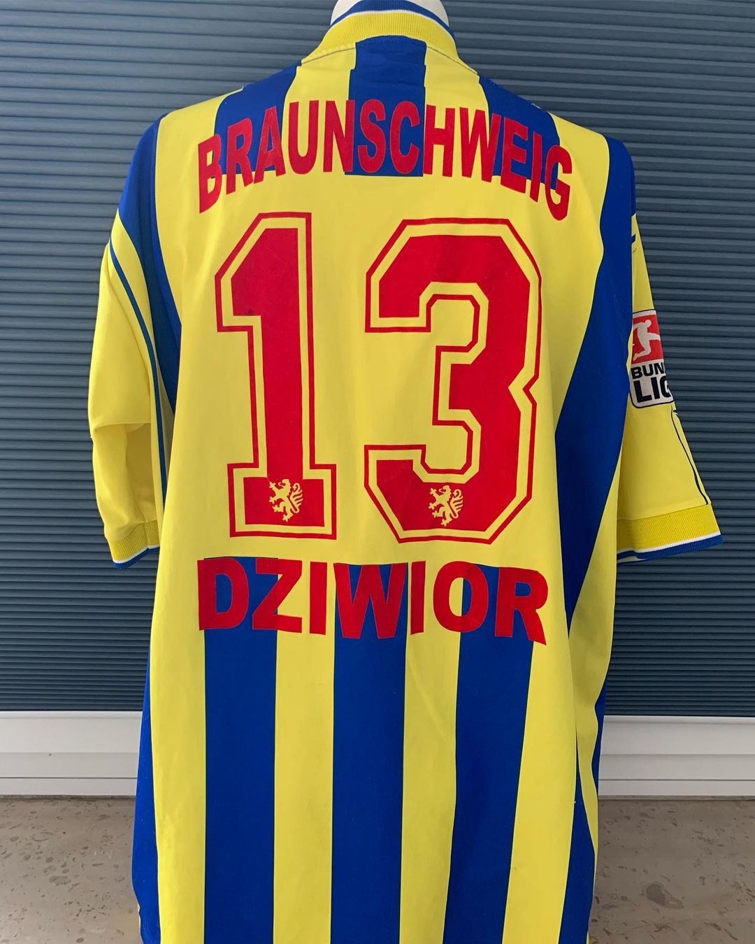 Eintracht Braunschweig 2002-03 Home Kit