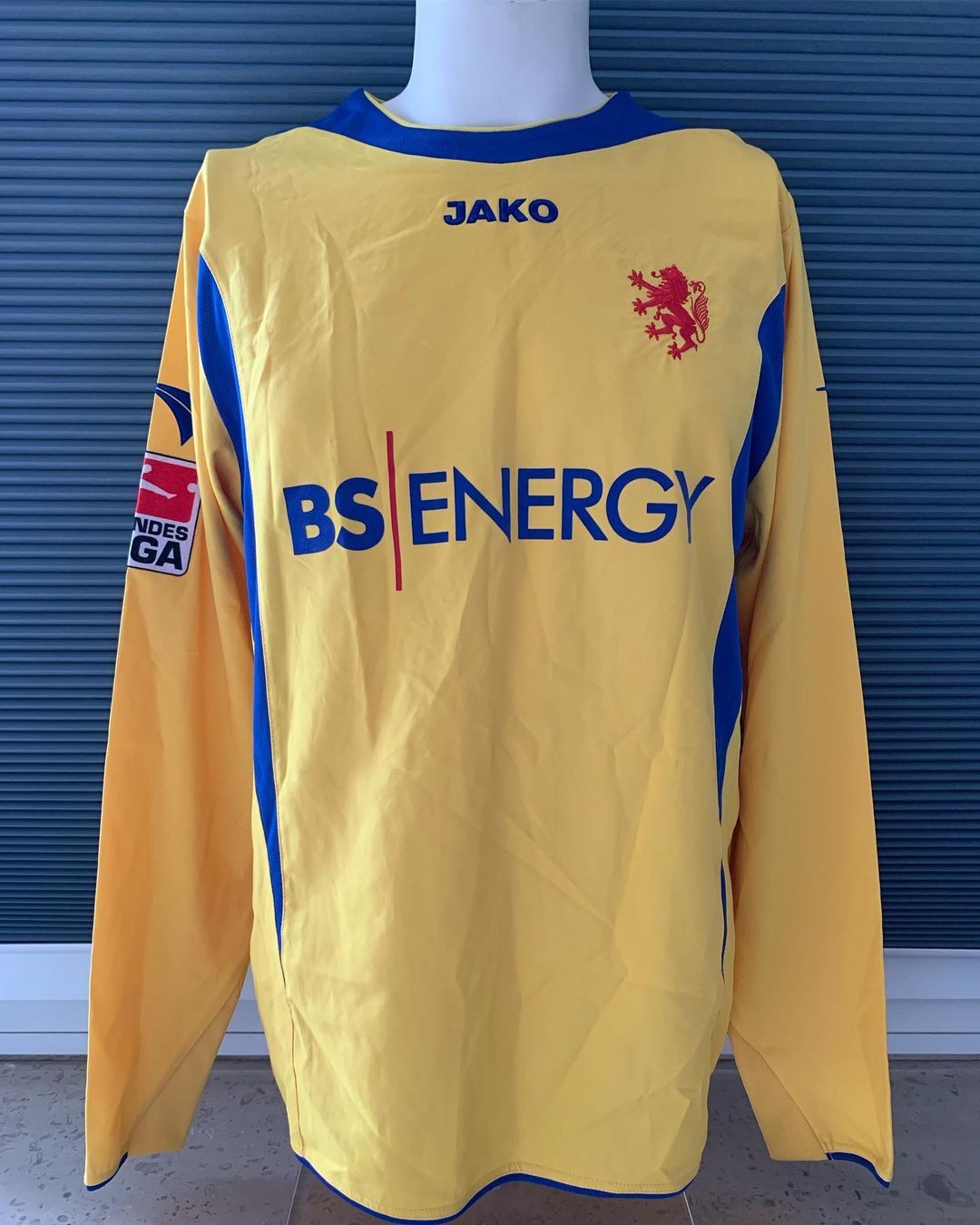 Eintracht Braunschweig 2005-06 Home Kit