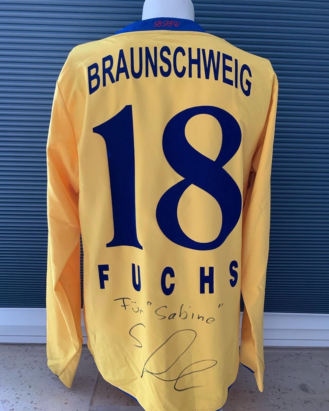 Eintracht Braunschweig 2005-06 Home Kit