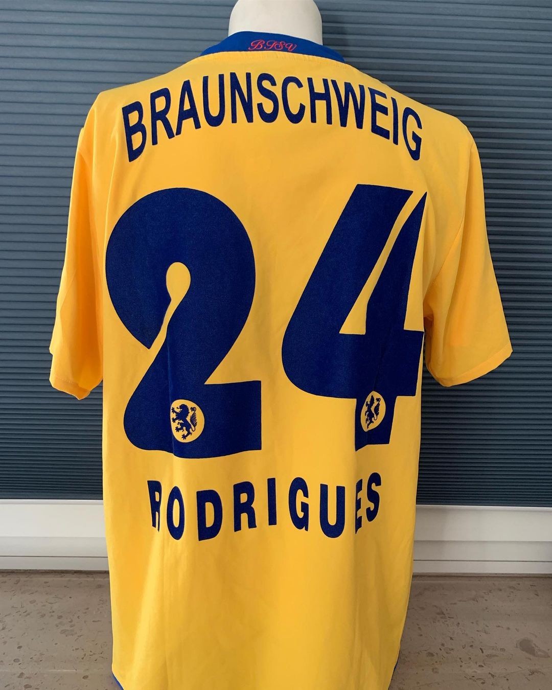 Eintracht Braunschweig 2006-07 Home Kit